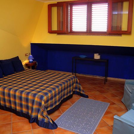 Bed and Breakfast Bb Doliahouse Dolianova Zimmer foto